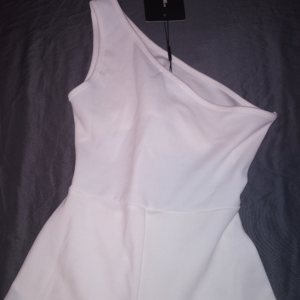 One shoulder pants outfit - Picture 4 of 8
